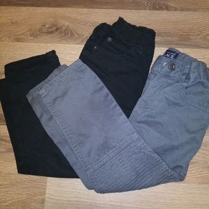 Bundle 2 pair of jeans